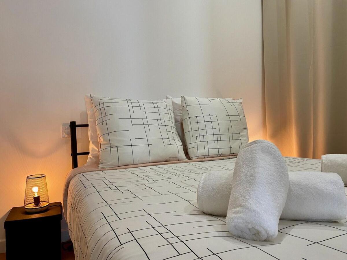 Les Logis D'Esmeralda-Des Appartements Au Charme Intemporel Romorantin-Lanthenay Ngoại thất bức ảnh