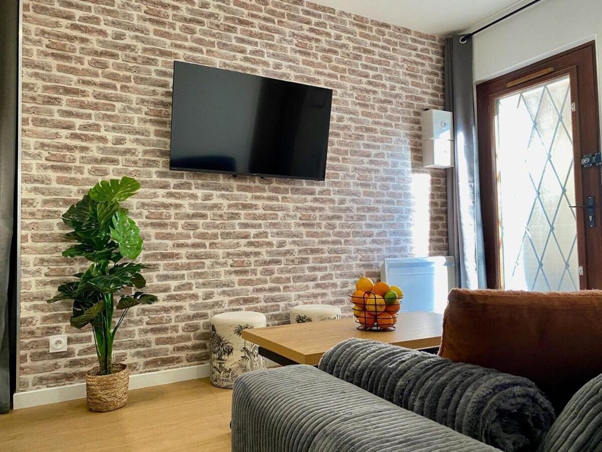 Les Logis D'Esmeralda-Des Appartements Au Charme Intemporel Romorantin-Lanthenay Ngoại thất bức ảnh